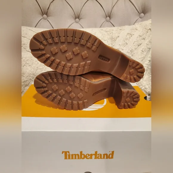 Timberland Women's Allington 6-inch Lace-up Boots - Picture 8 of 9